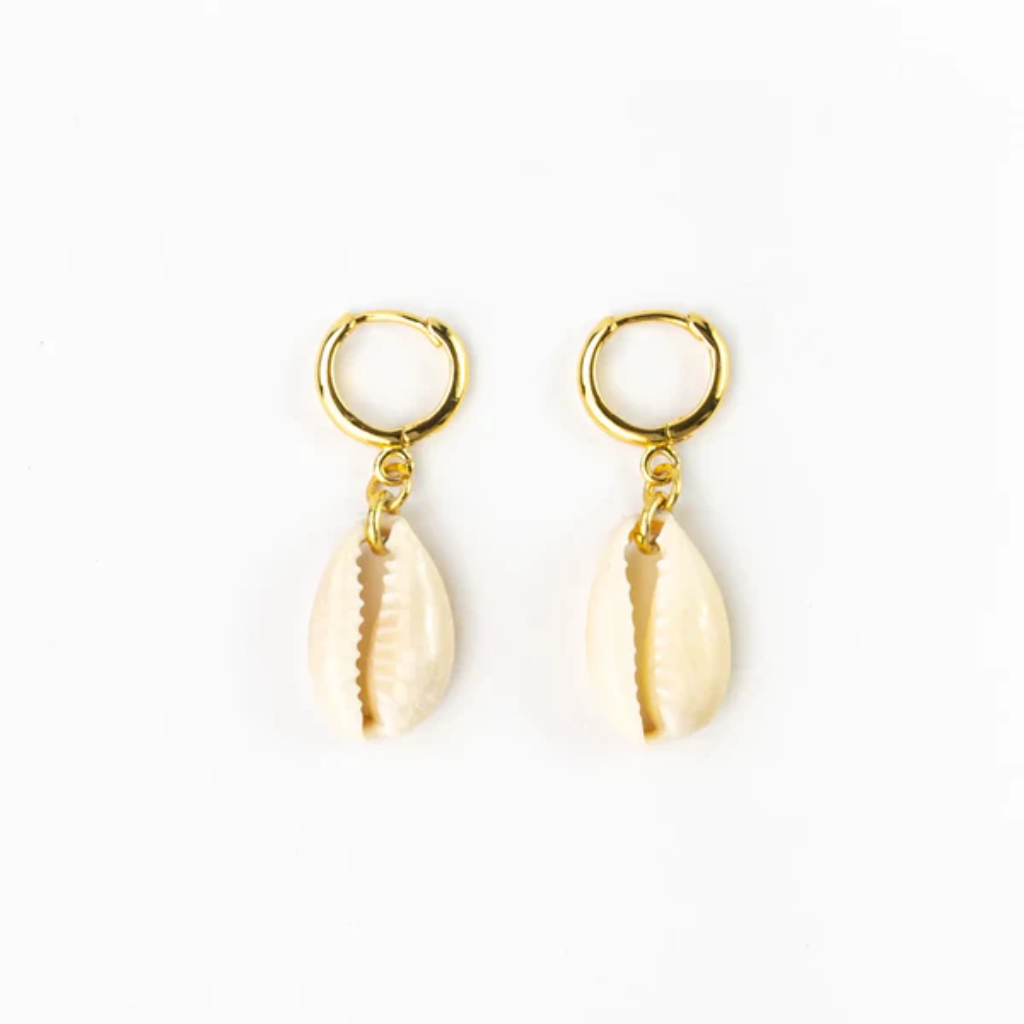 pendientes oro concha cauri